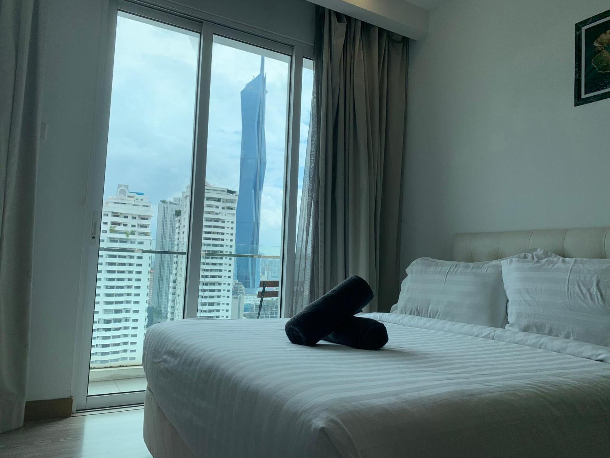 With Balcony In One Bukit Ceylon * Kuala Lumpur