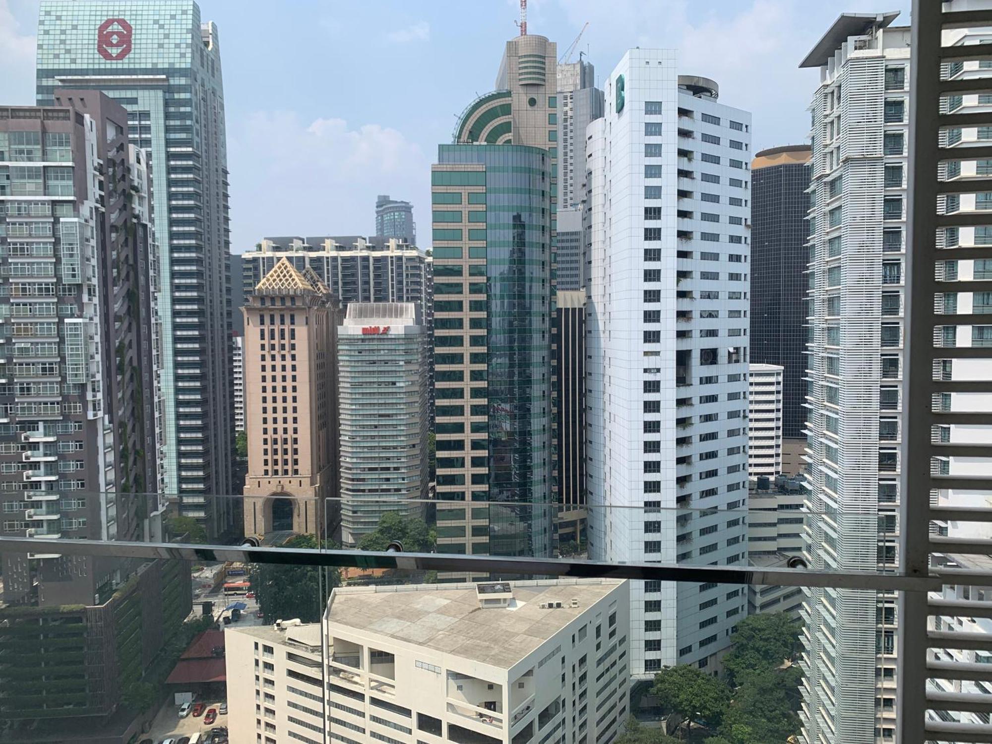 Pangsapuri With Balcony In One Bukit Ceylon Kuala Lumpur